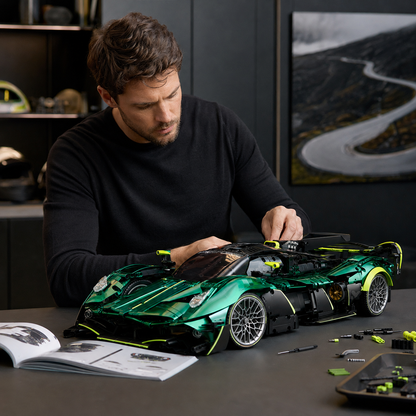 1:8 Track Hypercar Building Set — Emerald Green
