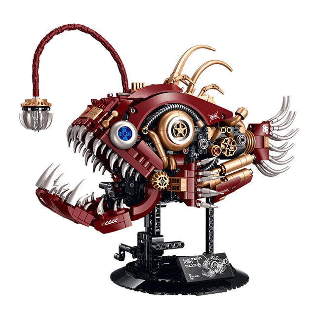 1306pcs BRICKROYAL steampunk mechanical anglerfish building set with built-in LED lure light and manual gear linkage. Electric movement and smoke functions need extra purchase of dynamic kit. For ages 14+, great for desktop display, STEM building and niche collectible gifts.