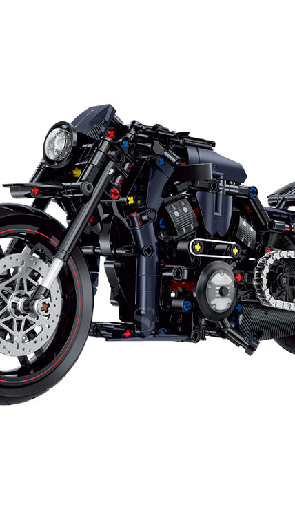 BR60517 1:8 dark power-cruiser motorcycle kit, 562 pcs: moving piston engine, working suspension & drive chain. Matte navy-black, static adult collectible.