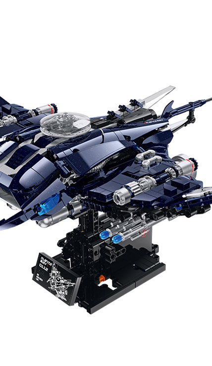 Build the BRICKROYAL BR0112 Manta Ray bionic model with 930 pieces. Features motorized swimming, mist effect, LED stream lights, and a gear-driven mechanism. Ages 14+.