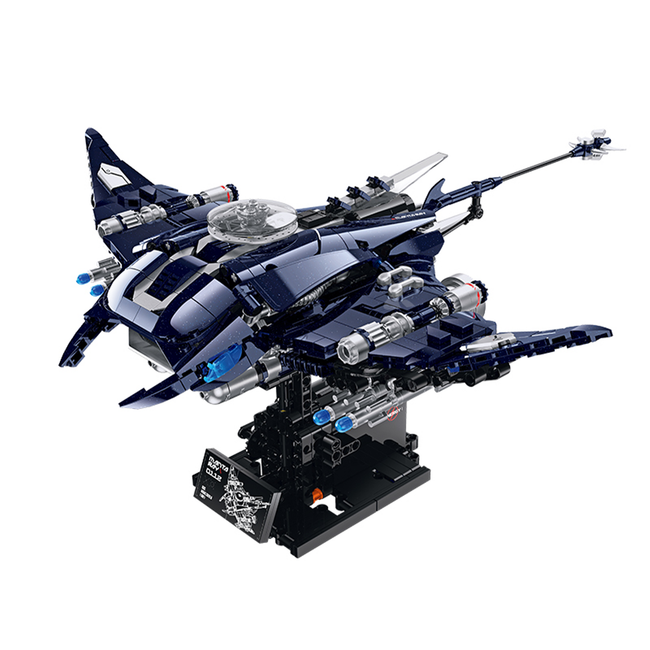 Build the BRICKROYAL BR0112 Manta Ray bionic model with 930 pieces. Features motorized swimming, mist effect, LED stream lights, and a gear-driven mechanism. Ages 14+.